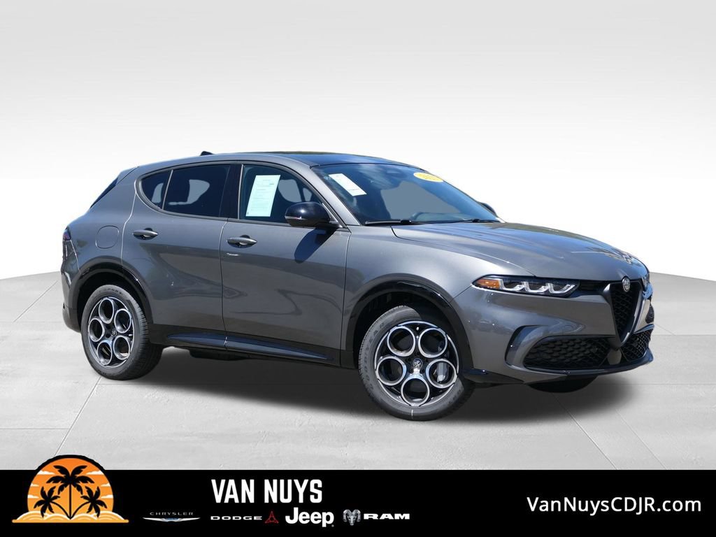 Used 2025 Alfa Romeo Tonale AWD/4WD image 1