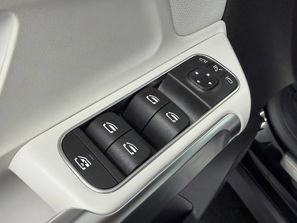 Used 2021 Mercedes-Benz GLB 250 image 21
