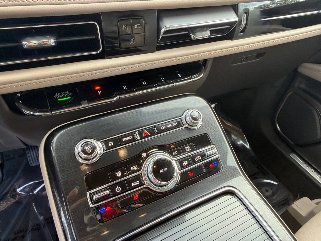 Certified 2023 Lincoln Nautilus AWD w/ Premium Package image 29