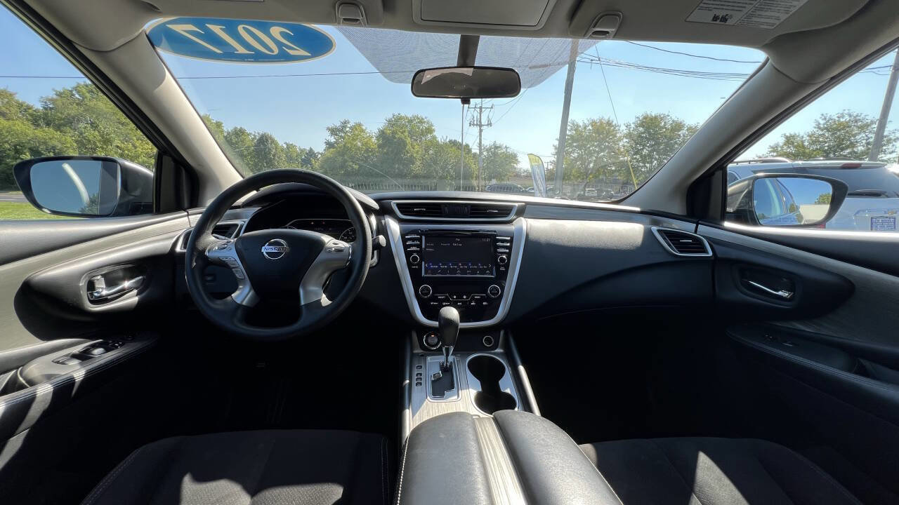 Used 2017 Nissan Murano S w/ Navigation Package image 15