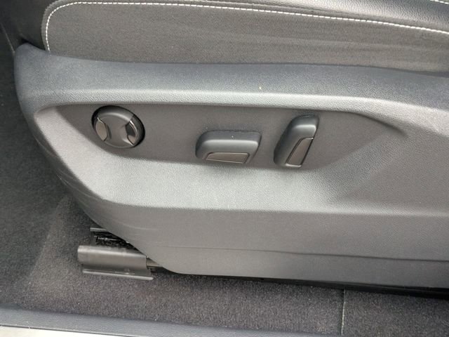 Used 2025 Volkswagen Atlas SE image 13