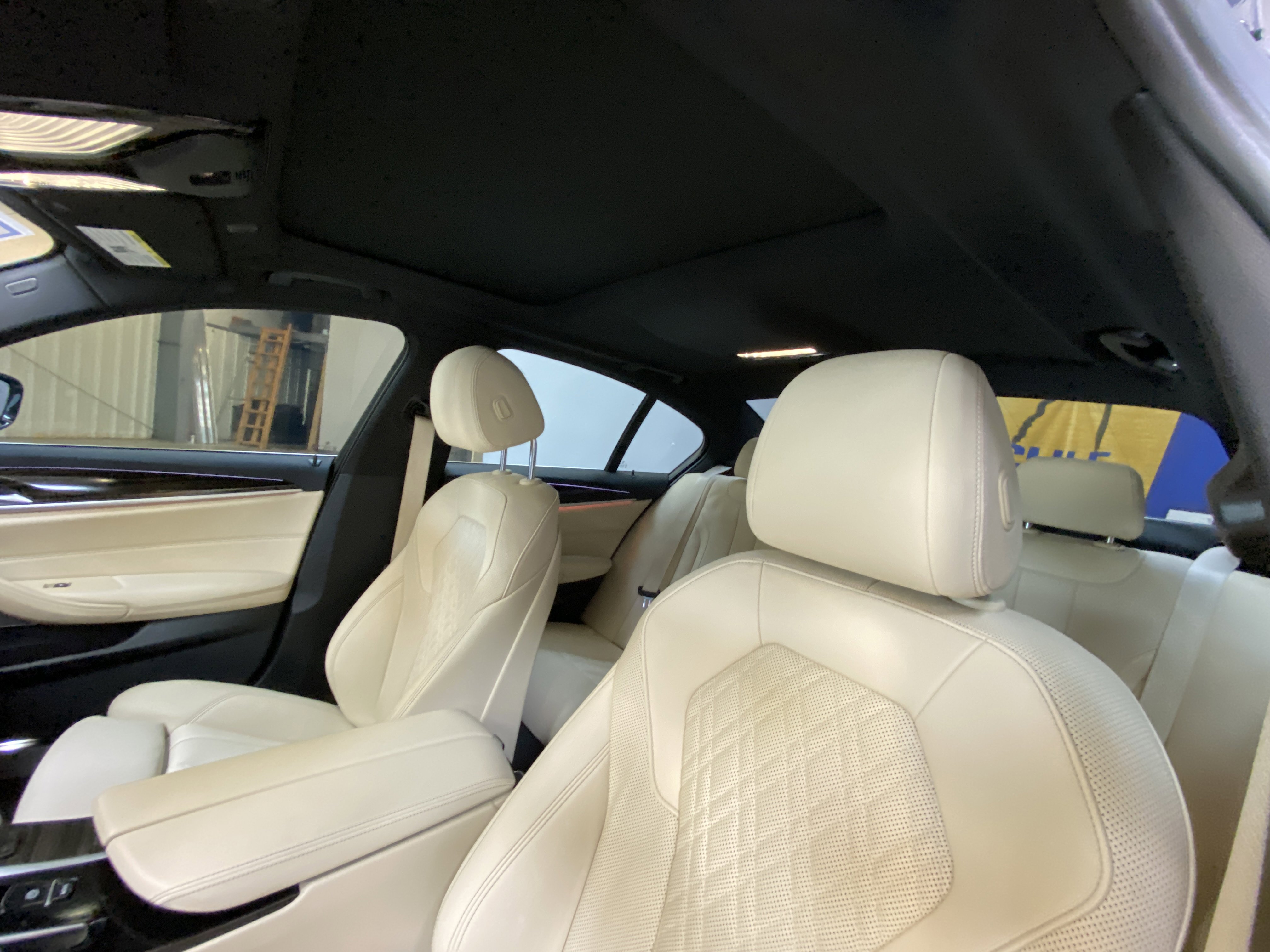 Used 2023 BMW 530e w/ Premium Package image 24