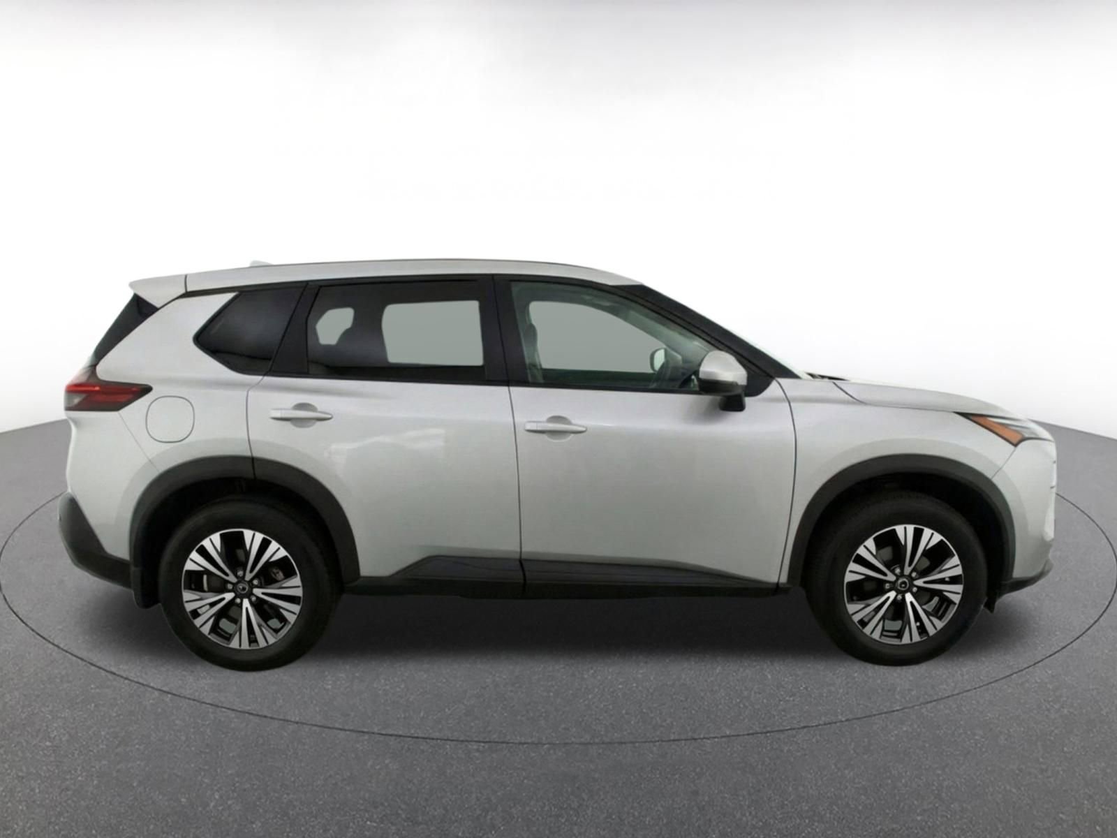 Used 2023 Nissan Rogue SV FWD image 14