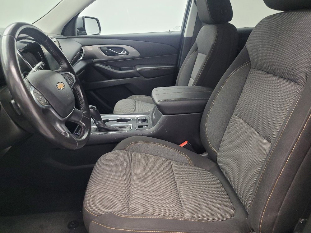 Used 2020 Chevrolet Traverse LT image 17