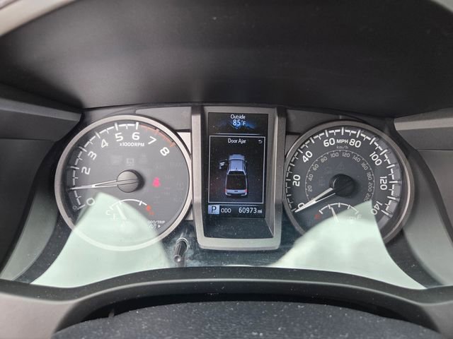 Used 2017 Toyota Tacoma TRD Sport w/ Tow Package image 18