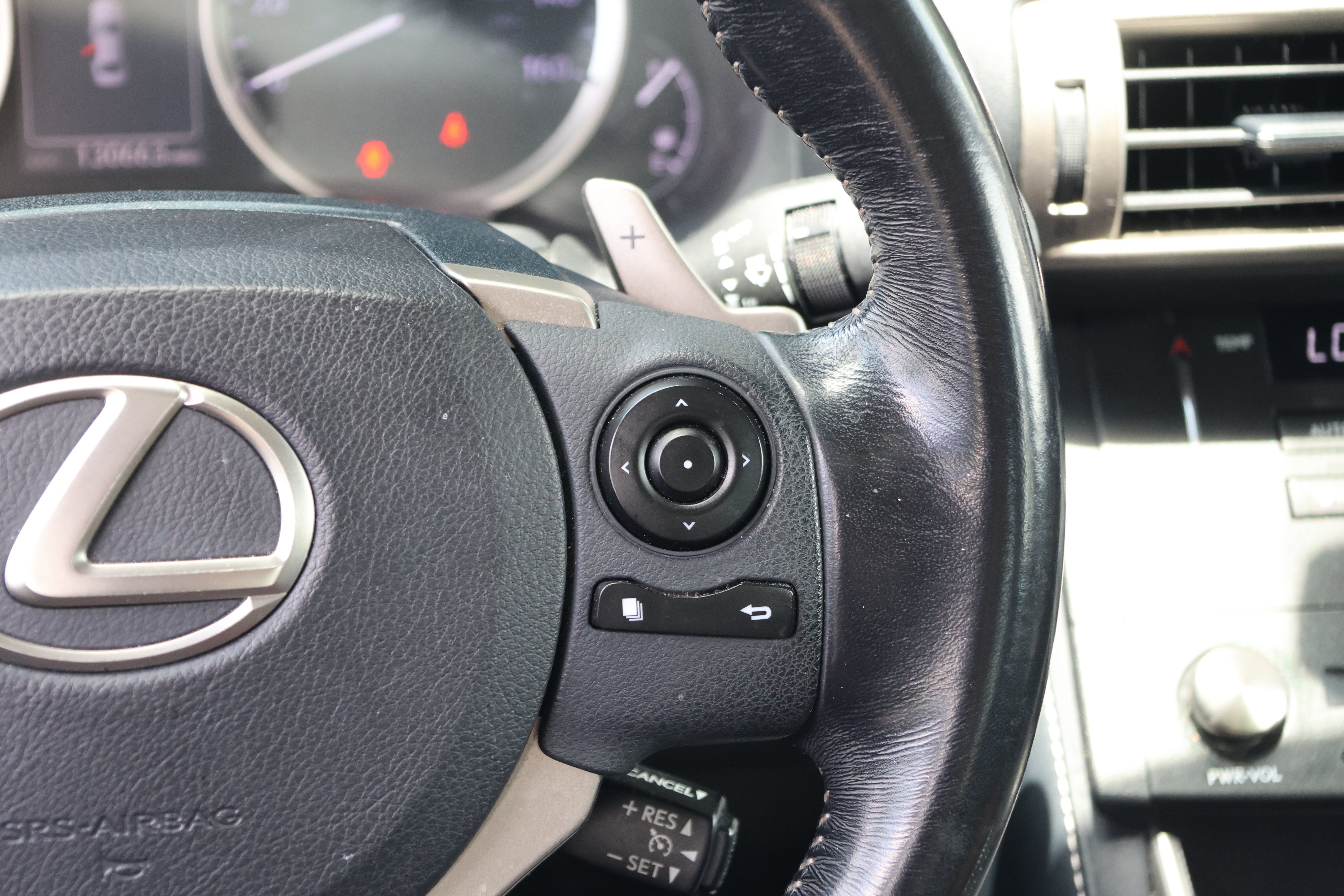 Used 2015 Lexus IS 250 RWD image 21