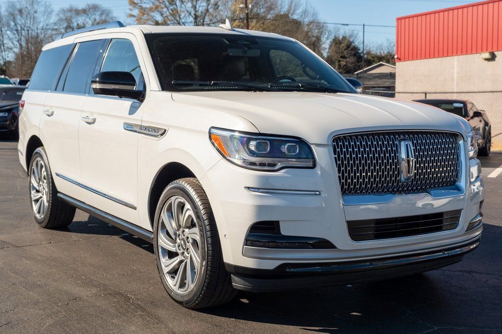 Used 2023 Lincoln Navigator Reserve image 40