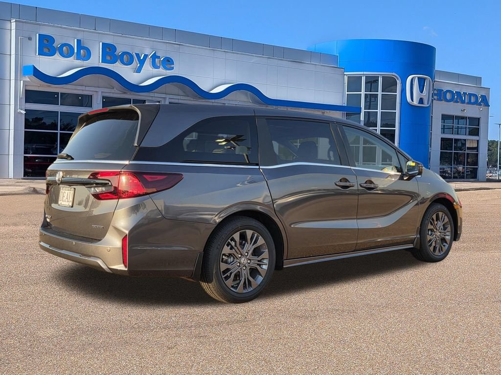 New 2027 Honda Odyssey Touring image 4
