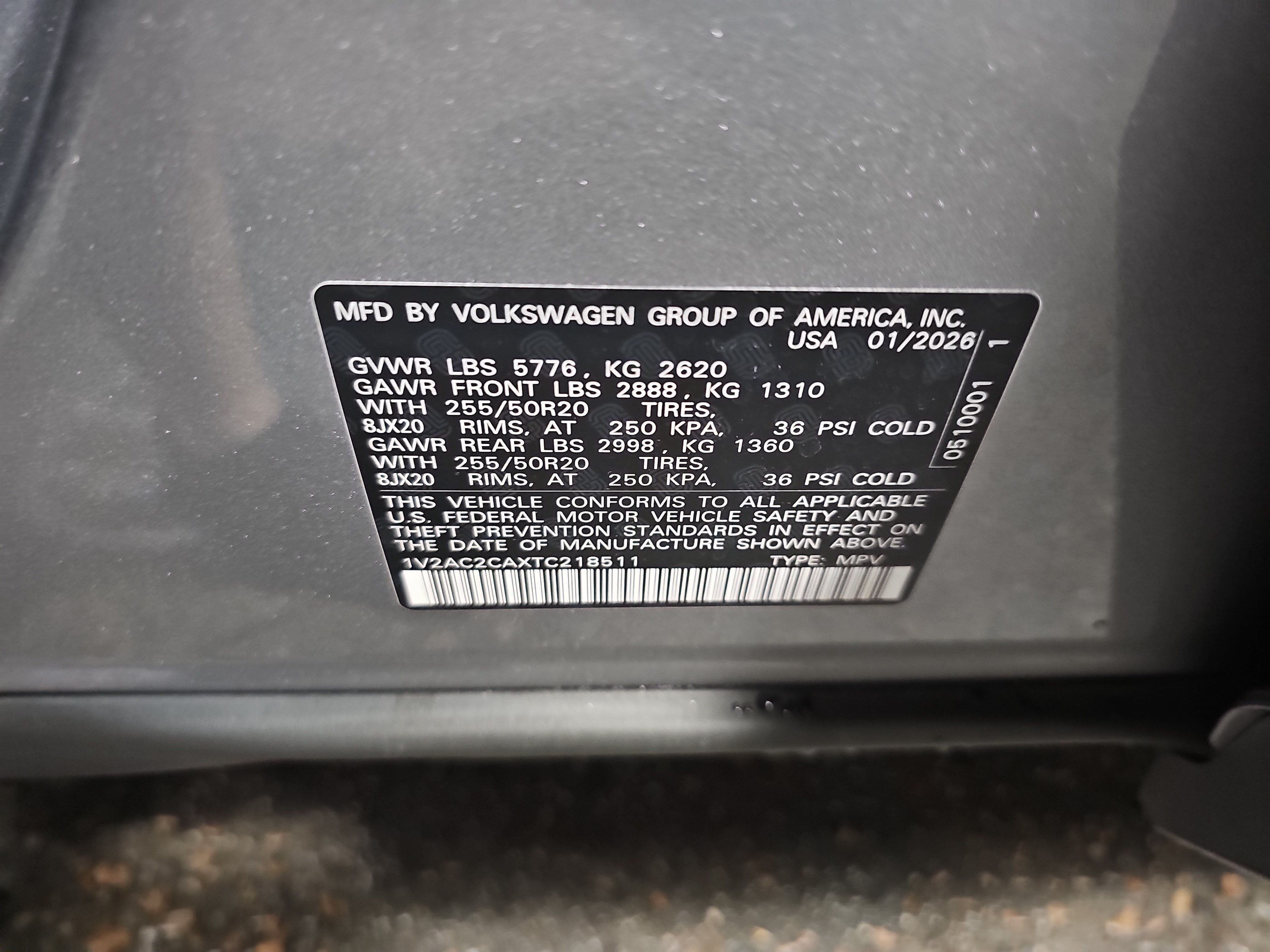 Used 2026 Volkswagen Atlas Cross Sport SEL R-Line AWD/4WD image 38