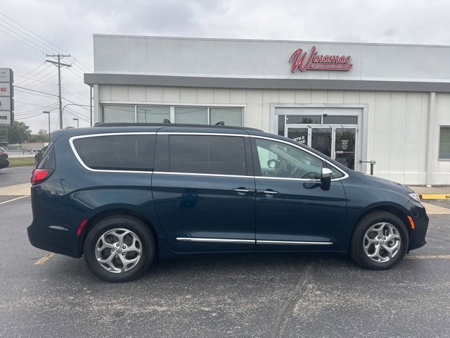 Used 2022 Chrysler Pacifica Limited image 12