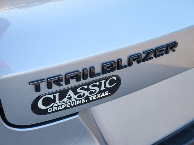 Used 2023 Chevrolet TrailBlazer RS w/ Sun and Liftgate Package FWD image 8