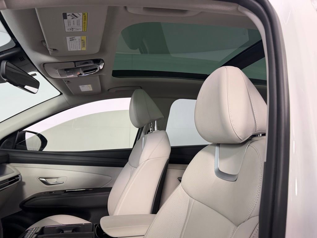 Used 2025 Hyundai Tucson Limited AWD/4WD image 25