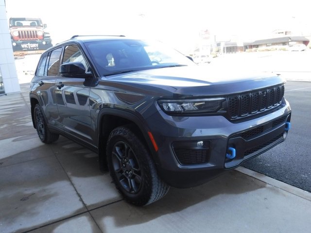 Used 2023 Jeep Grand Cherokee Trailhawk w/ Luxury Tech Group III image 12