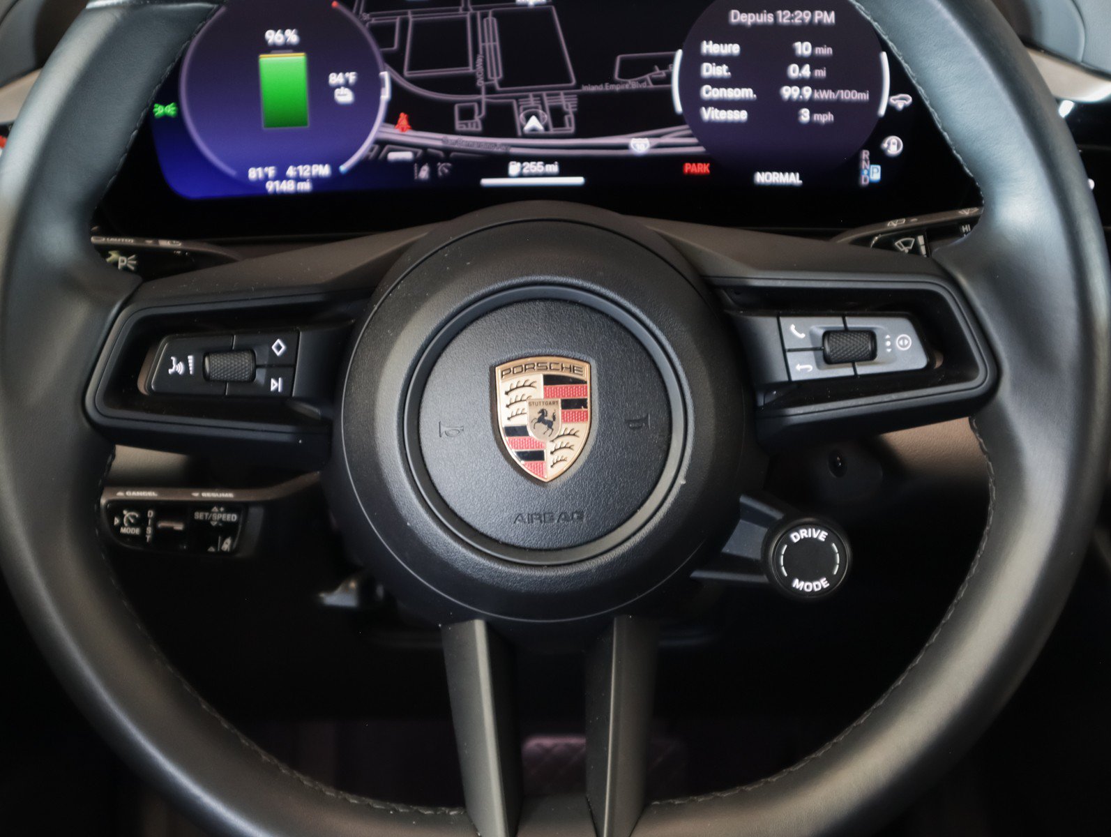 Used 2024 Porsche Macan 4 Electric AWD/4WD image 16