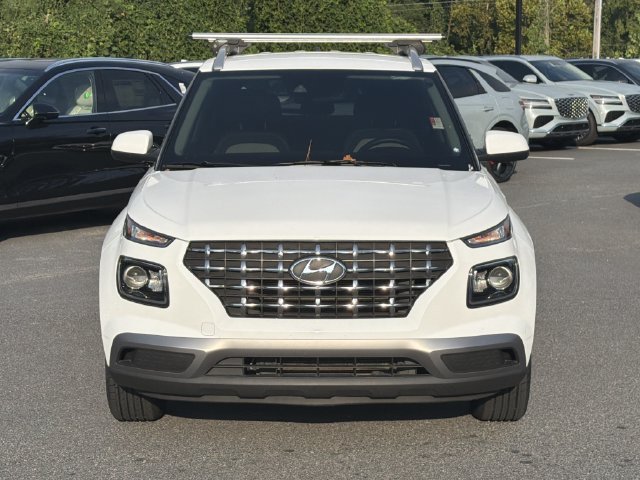 Used 2021 Hyundai Venue SEL FWD image 2