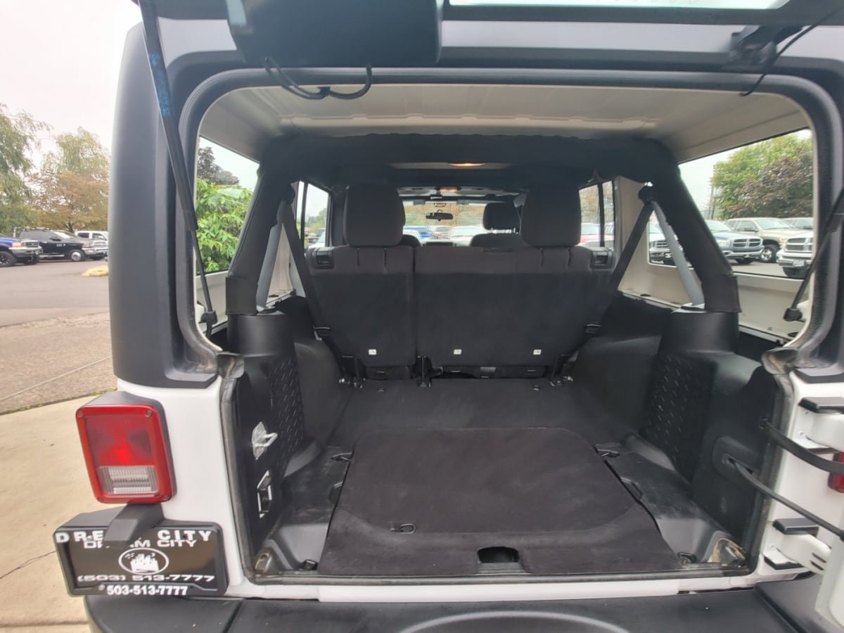 Used 2013 Jeep Wrangler Unlimited Sport AWD/4WD image 15