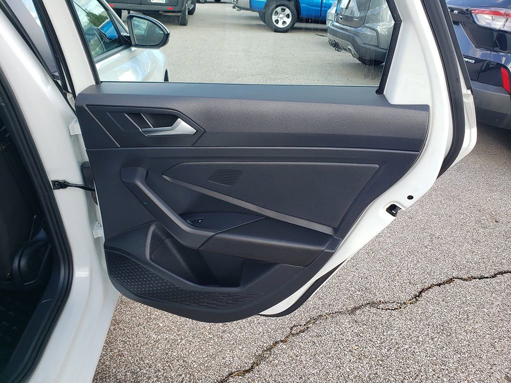 Used 2022 Volkswagen Jetta Sport image 15