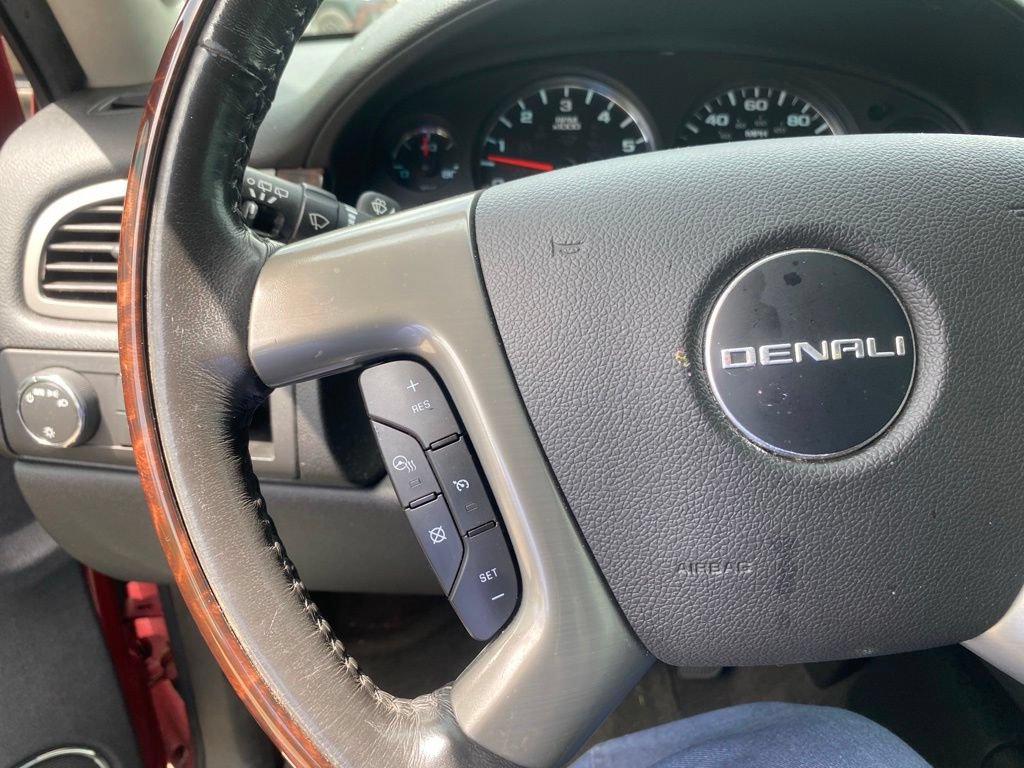 Used 2014 GMC Yukon XL Denali AWD/4WD image 23