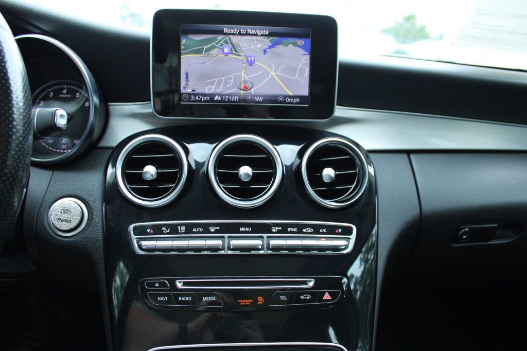 Used 2015 Mercedes-Benz C 300 4MATIC Sedan image 19