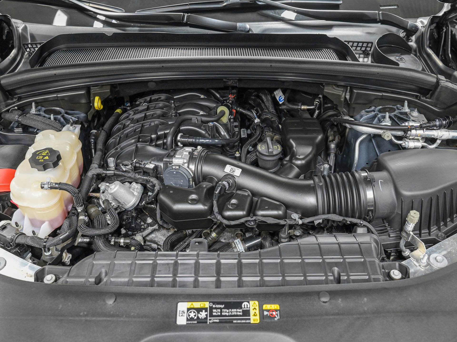 Used 2024 Jeep Grand Cherokee Altitude image 11