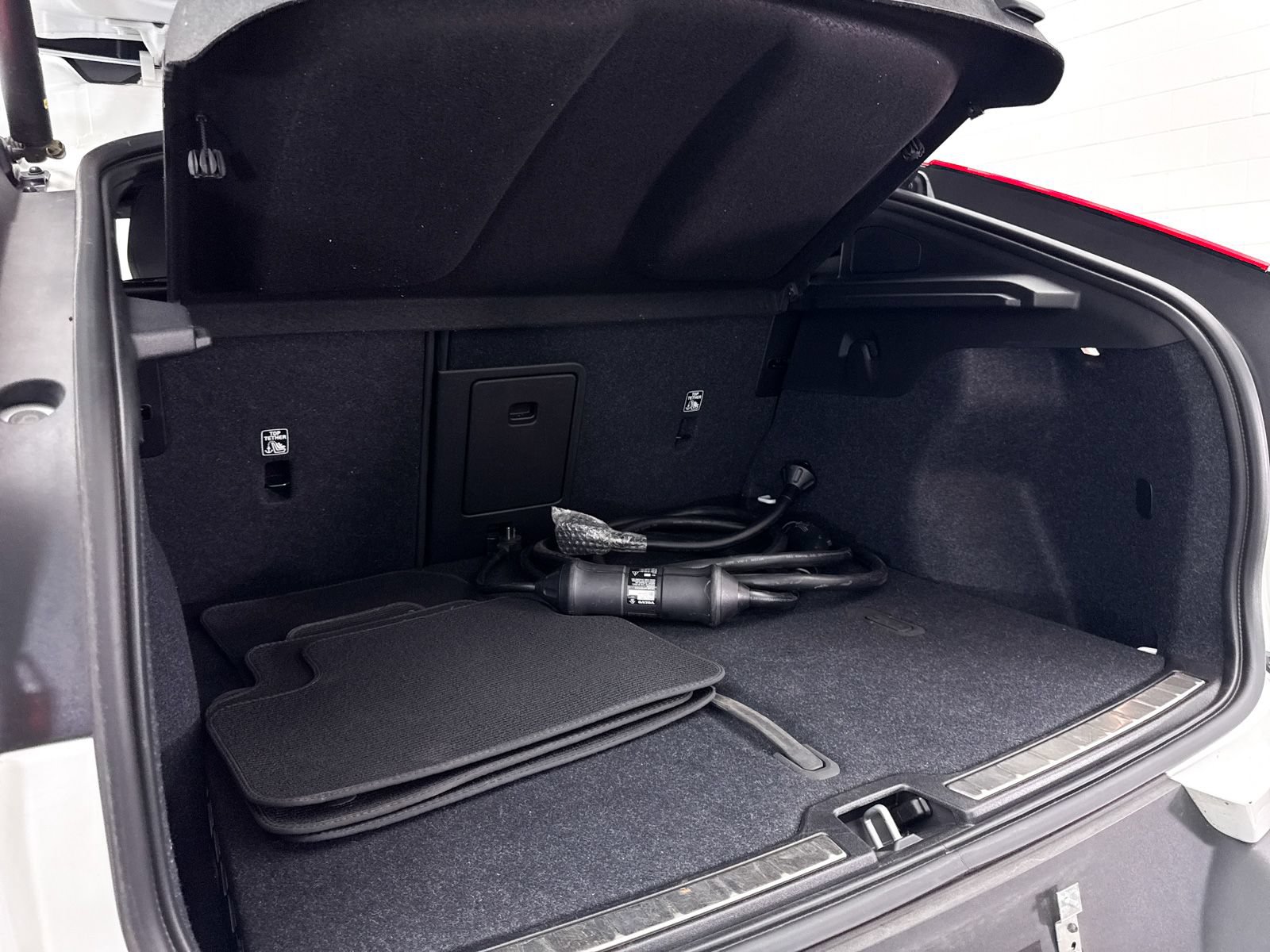 Used 2023 Volvo C40 P8 Recharge Ultimate AWD/4WD image 27