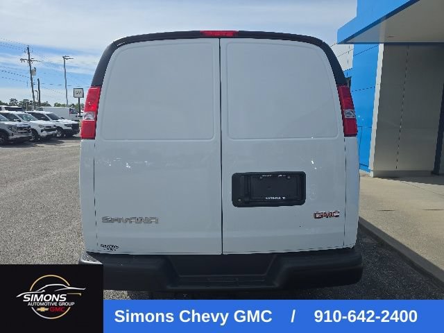 Used 2025 GMC Savana 3500 RWD image 4