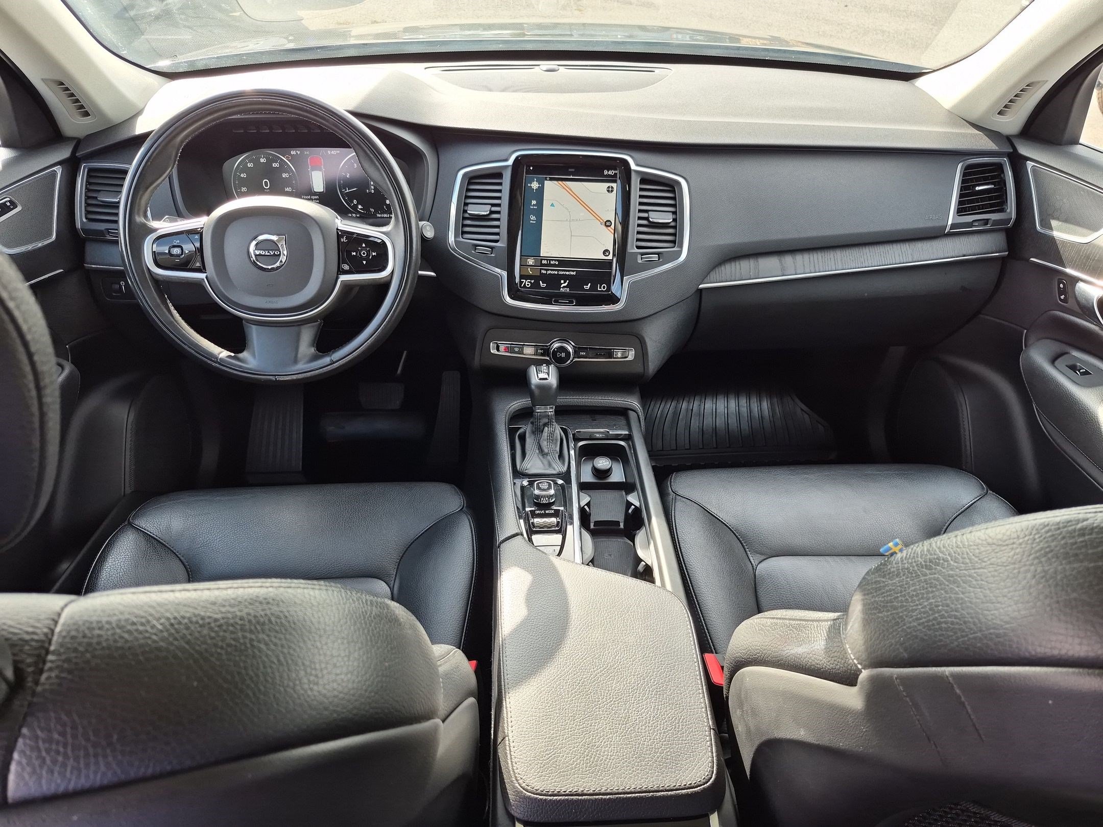 Used 2020 Volvo XC90 T6 Momentum w/ Protection Package Premier AWD/4WD image 29
