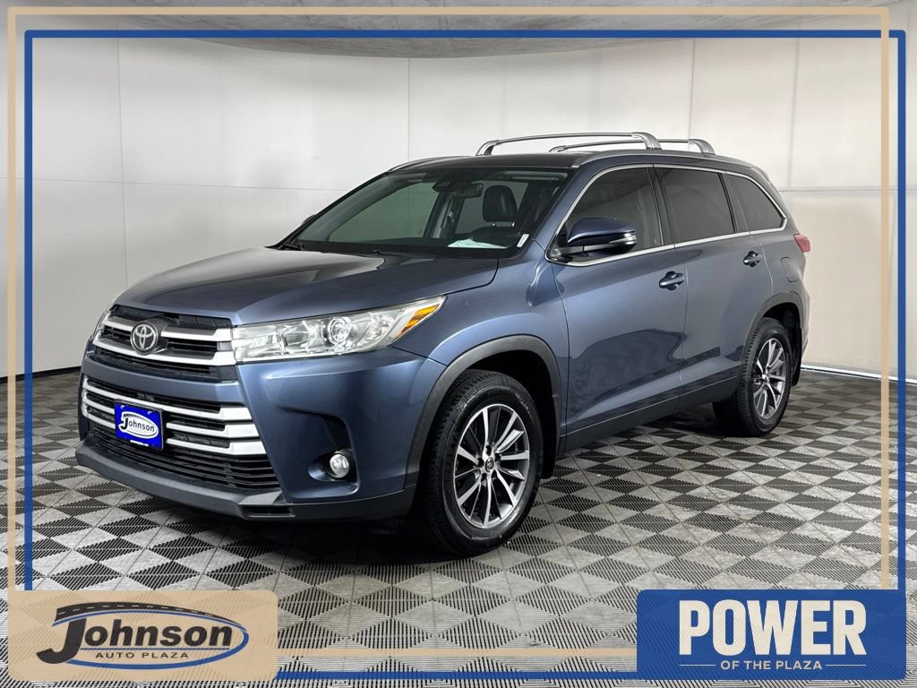 Used 2019 Toyota Highlander XLE AWD/4WD image 1