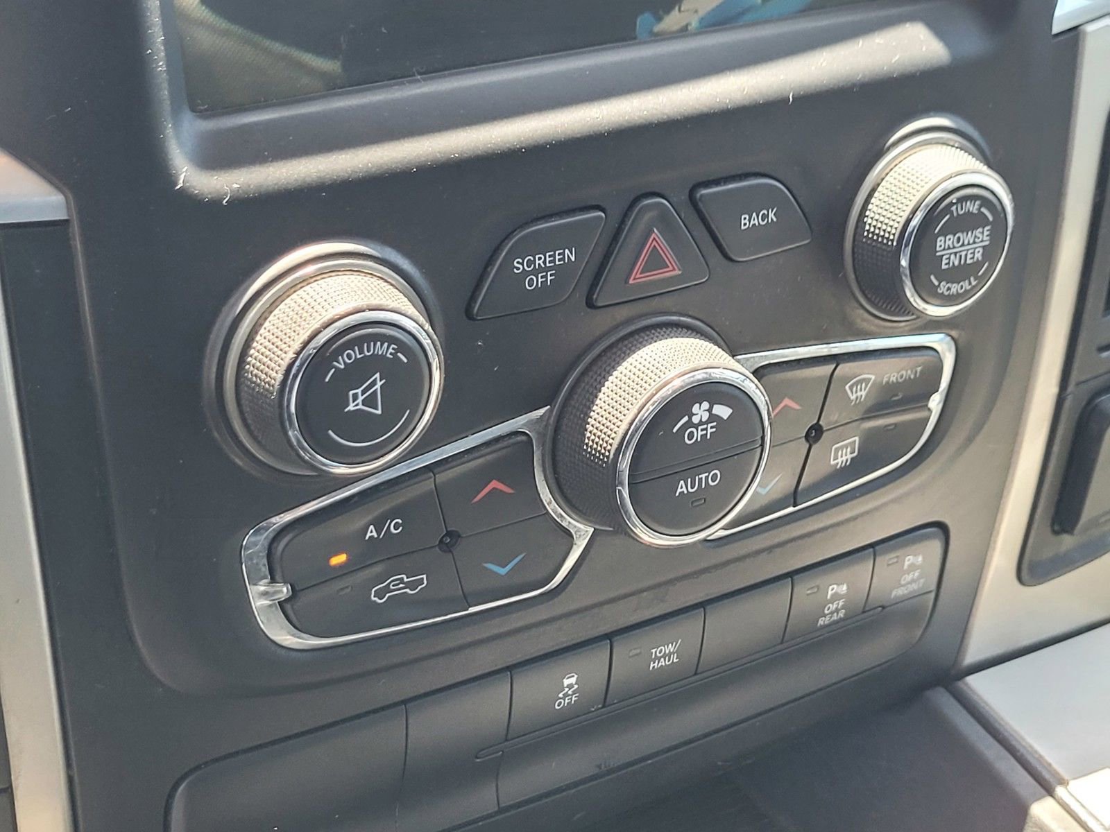 Used 2017 RAM 1500 Big Horn RWD image 18