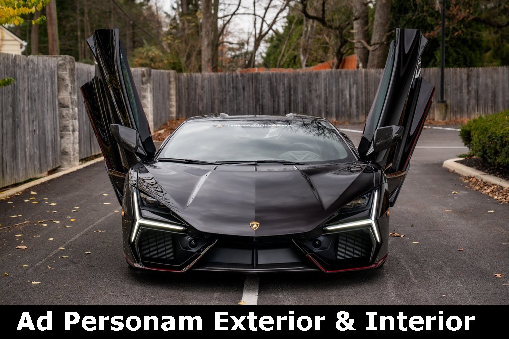 Used 2025 Lamborghini Revuelto Base image 3
