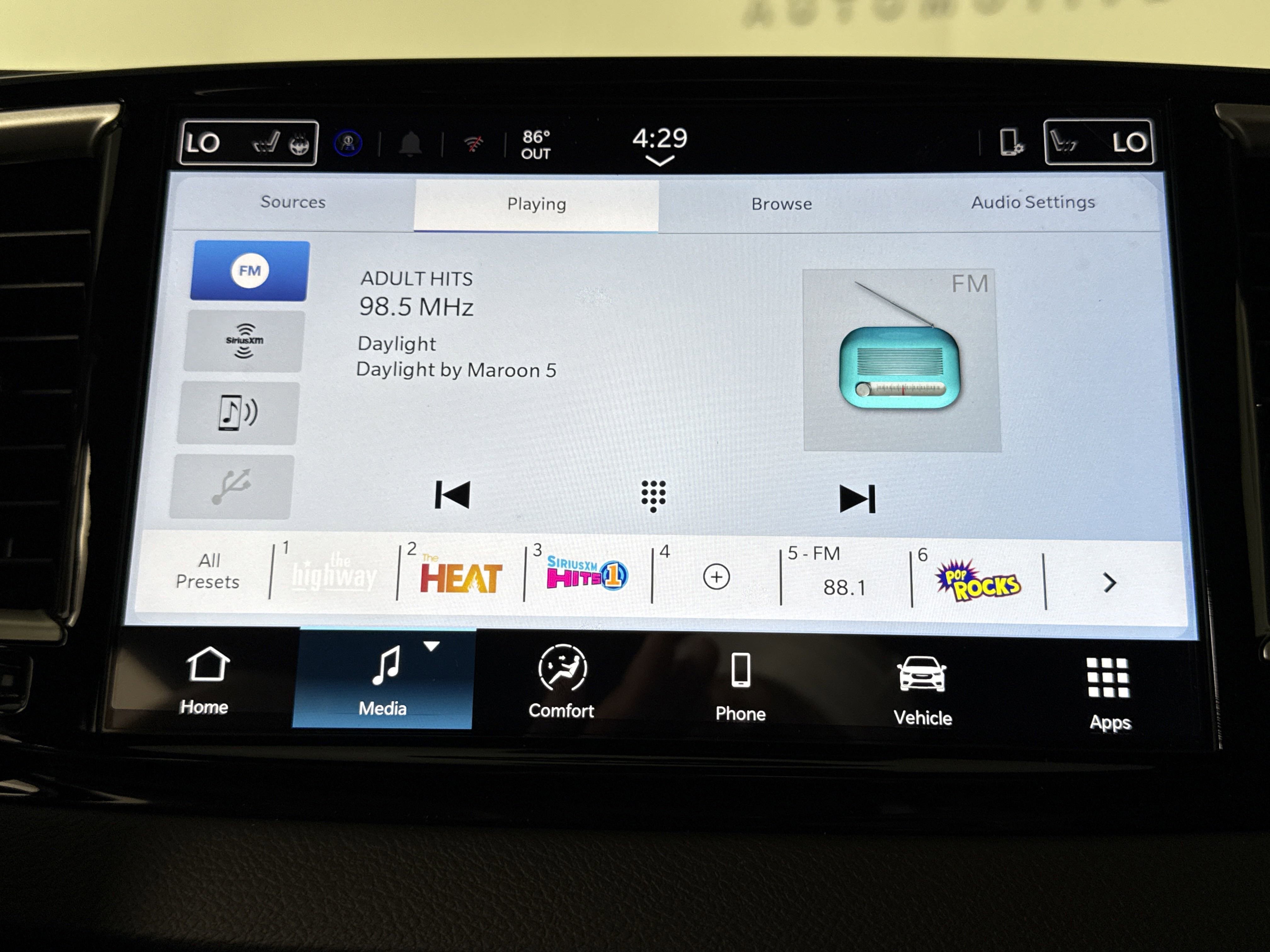 New 2026 Chrysler Voyager LX image 21