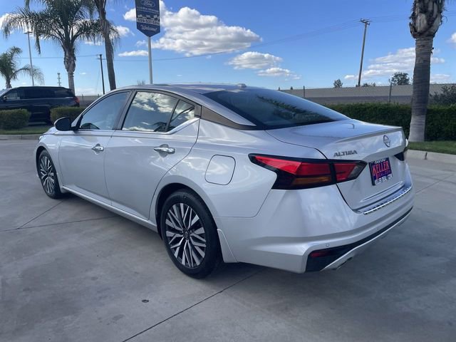 Used 2023 Nissan Altima 2.5 SV w/ SV Premium Package image 6