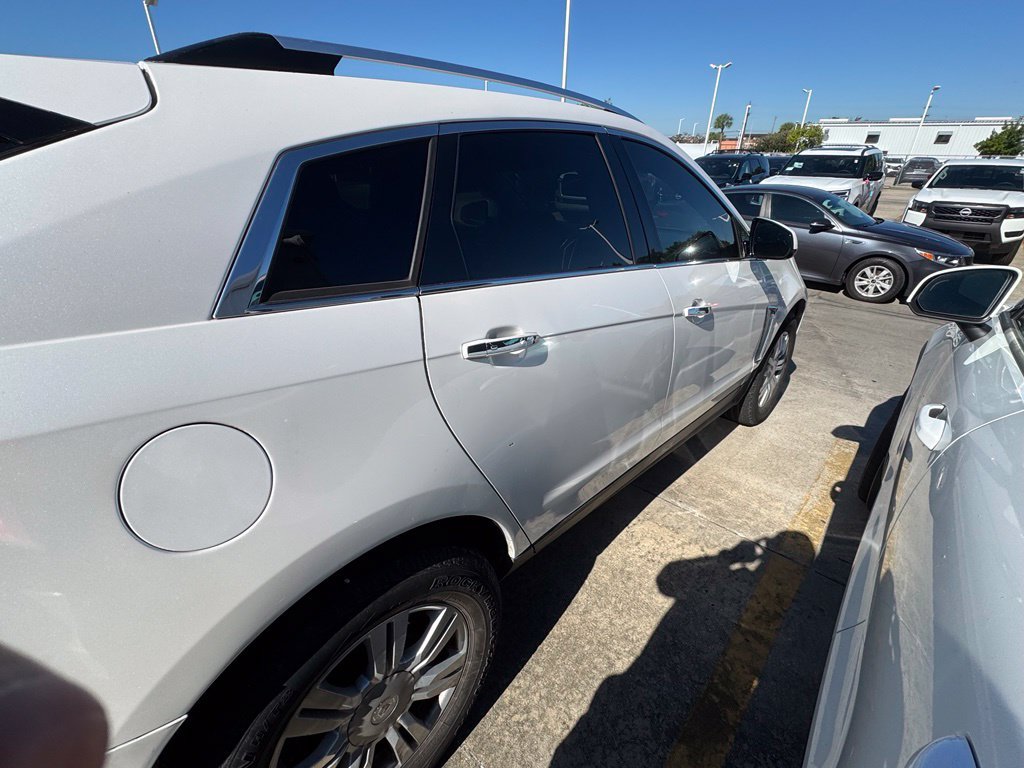 Used 2015 Cadillac SRX Luxury w/ Driver Awareness Package FWD image 7
