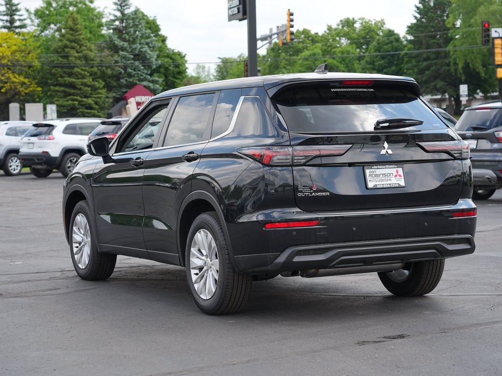 New 2026 Mitsubishi Outlander ES AWD/4WD image 5