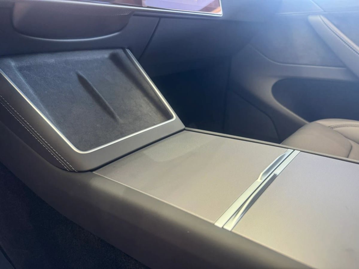 Used 2026 Tesla Model Y 2WD image 45