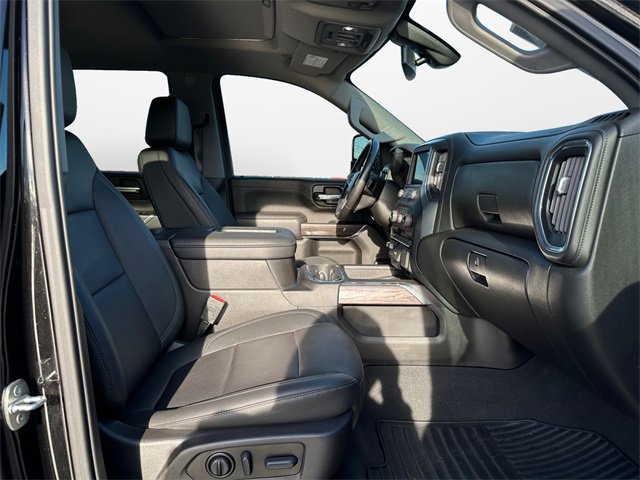 Used 2022 Chevrolet Silverado 2500 LTZ w/ LTZ Plus Package image 15