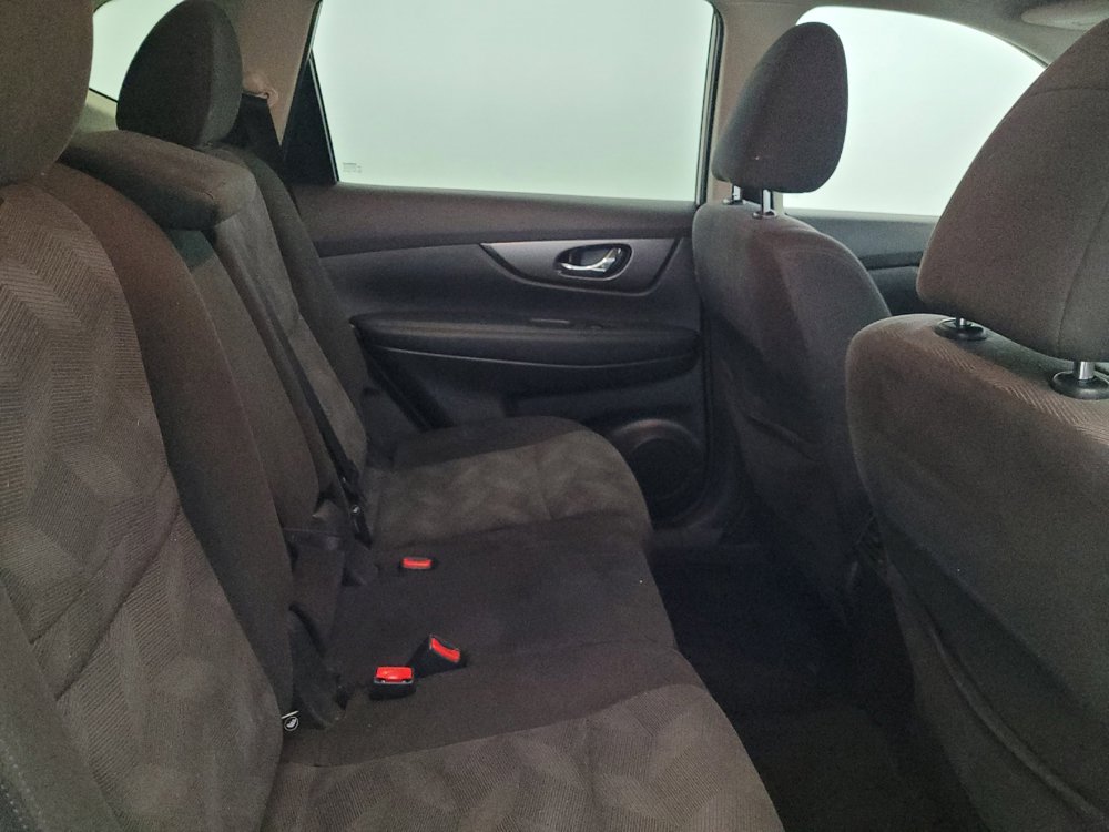 Used 2016 Nissan Rogue SV AWD/4WD image 19