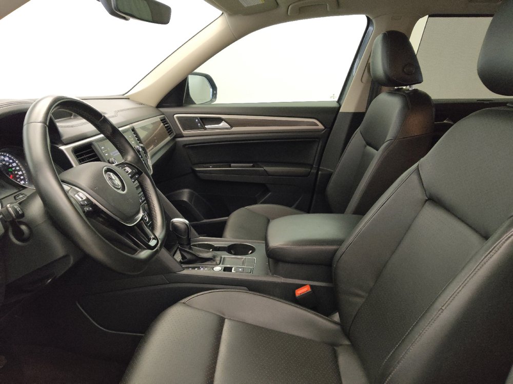 Used 2020 Volkswagen Atlas SE w/ Panoramic Sunroof Package FWD image 17