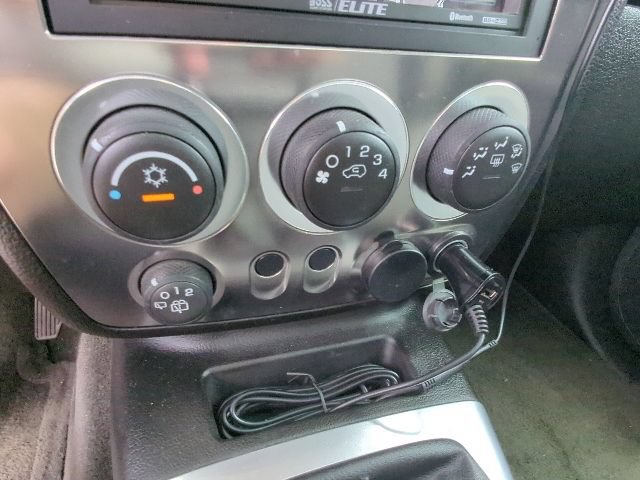 Used 2009 HUMMER H3 w/ Chrome Appearance Package AWD/4WD image 18