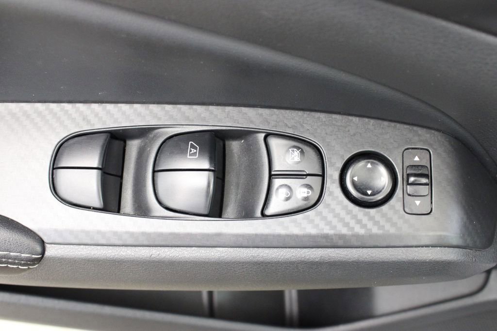 Used 2024 Nissan Altima 2.5 SV image 16