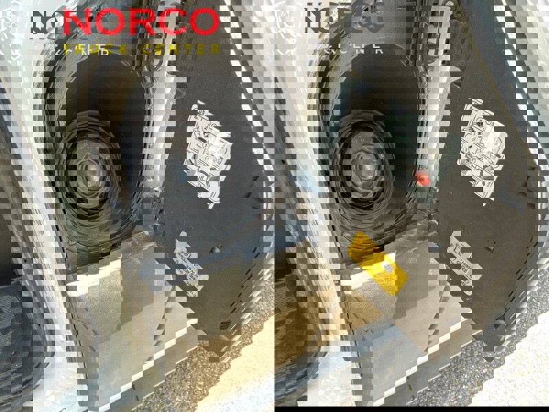 Used 2020 Ford Transit 250 Medium Roof image 17