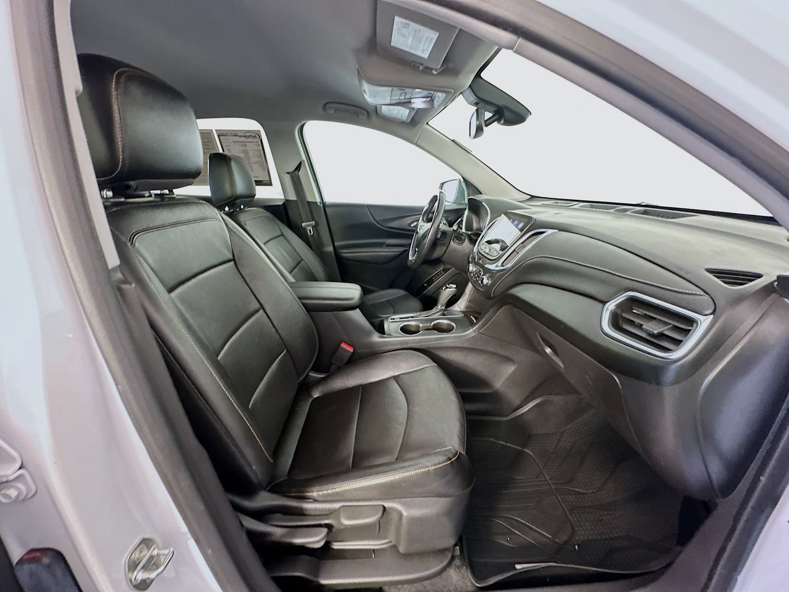 Used 2021 Chevrolet Equinox Premier w/ LPO, Floor Liner Package FWD image 32