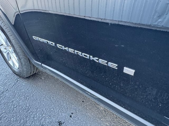 Used 2023 Jeep Grand Cherokee L Limited AWD/4WD image 53