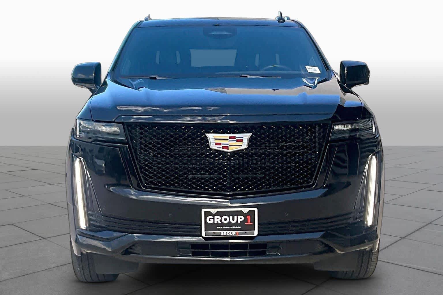 Used 2023 Cadillac Escalade ESV Sport Platinum AWD/4WD image 4