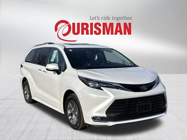 Used 2024 Toyota Sienna XLE video 1