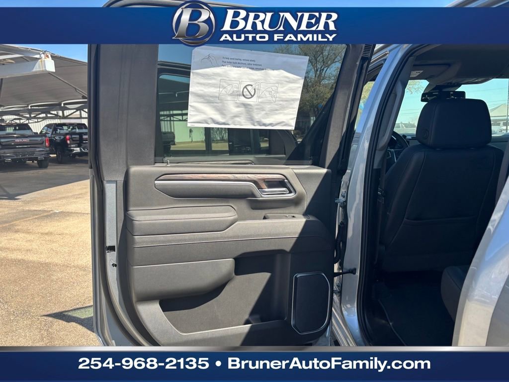 New 2026 GMC Sierra 3500 SLT w/ SLT Convenience Package image 14