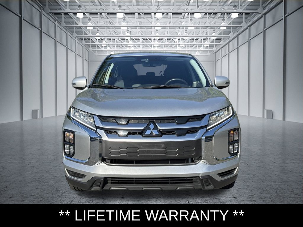 Used 2025 Mitsubishi Outlander Sport SE AWD/4WD image 2