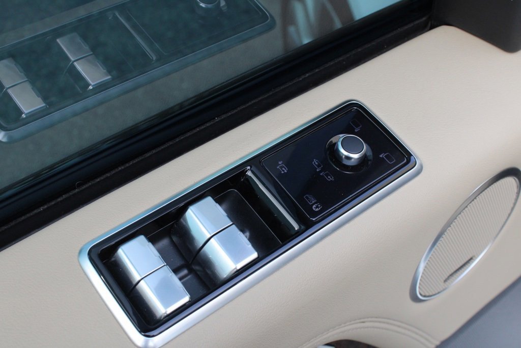 Used 2022 Land Rover Range Rover P525 Westminster Edition image 14