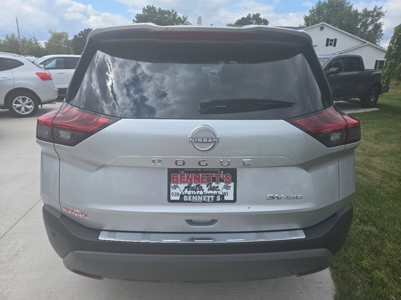 Used 2023 Nissan Rogue SV AWD/4WD image 5