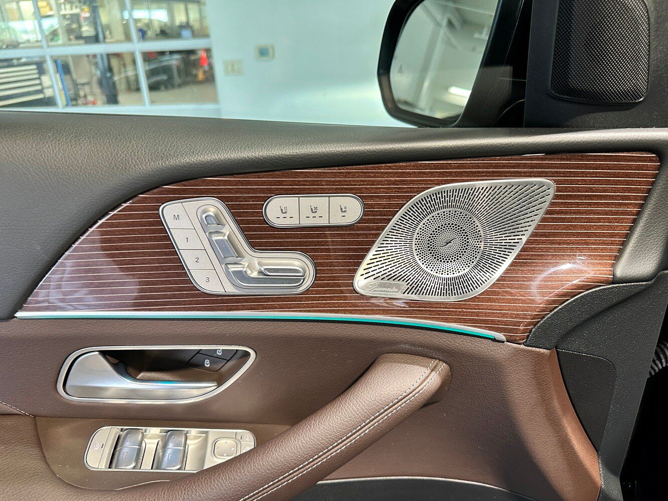 Used 2023 Mercedes-Benz GLS 450 4MATIC image 12